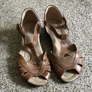 G.H. Bass & Co. Brown Leather Huarache Sandals